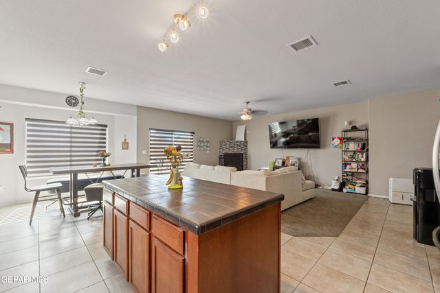 6829 STEFFERS Lane, El Paso, TX 79932