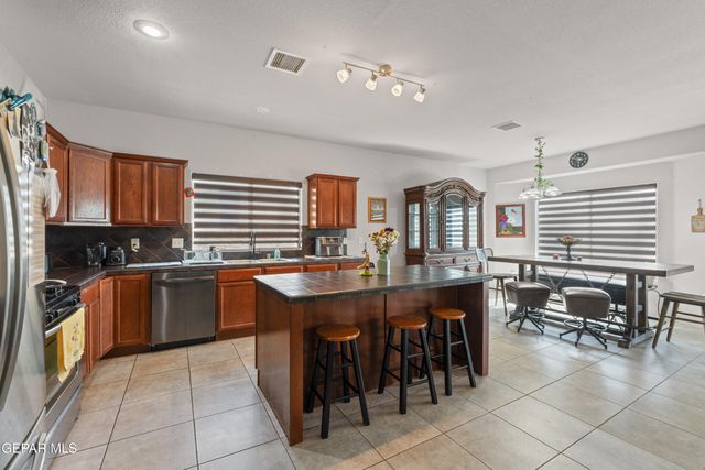 6829 STEFFERS Lane, El Paso, TX 79932