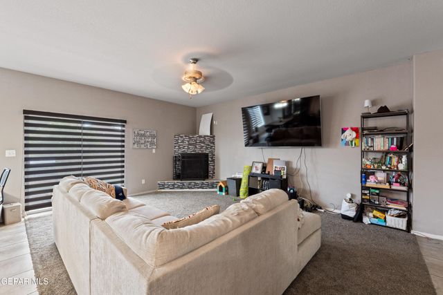 6829 STEFFERS Lane, El Paso, TX 79932