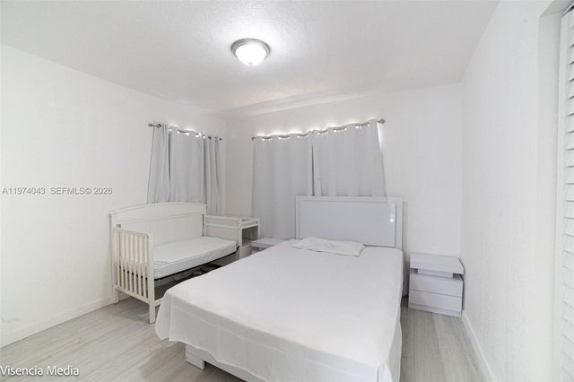 1090 NW 197th Ter, Miami Gardens, FL 33169