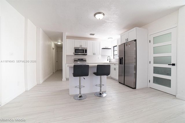 1090 NW 197th Ter, Miami Gardens, FL 33169