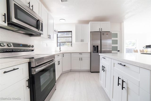 1090 NW 197th Ter, Miami Gardens, FL 33169