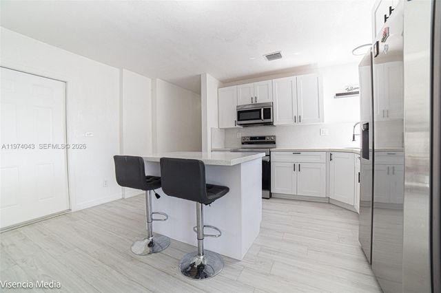 1090 NW 197th Ter, Miami Gardens, FL 33169