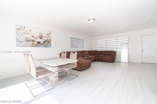 1090 NW 197th Ter, Miami Gardens, FL 33169