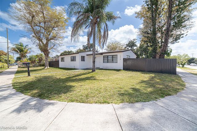 1090 NW 197th Ter, Miami Gardens, FL 33169