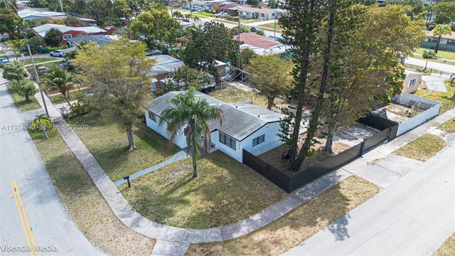 1090 NW 197th Ter, Miami Gardens, FL 33169