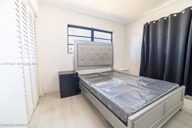 1090 NW 197th Ter, Miami Gardens, FL 33169