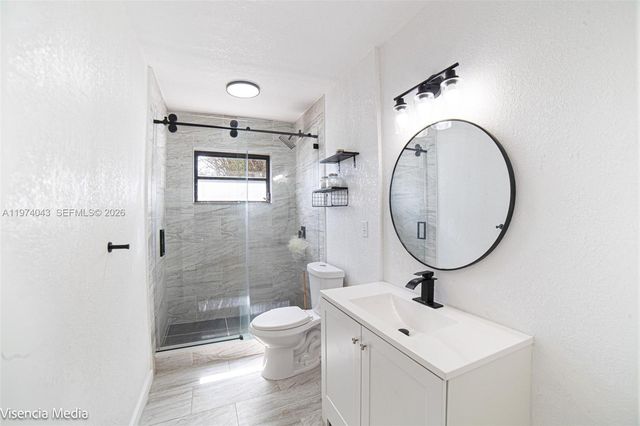 1090 NW 197th Ter, Miami Gardens, FL 33169