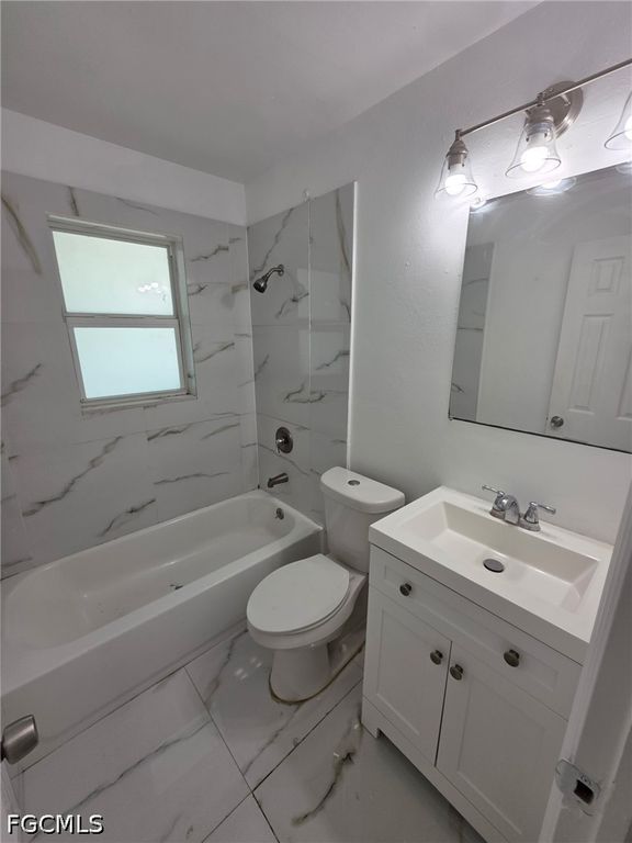 5426 Sago AVE 5422, Fort Myers, FL 33907