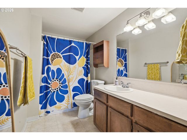 16641 Se NAEGELI Dr, Portland, OR 97236