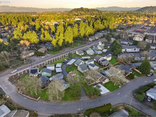 16641 Se NAEGELI Dr, Portland, OR 97236