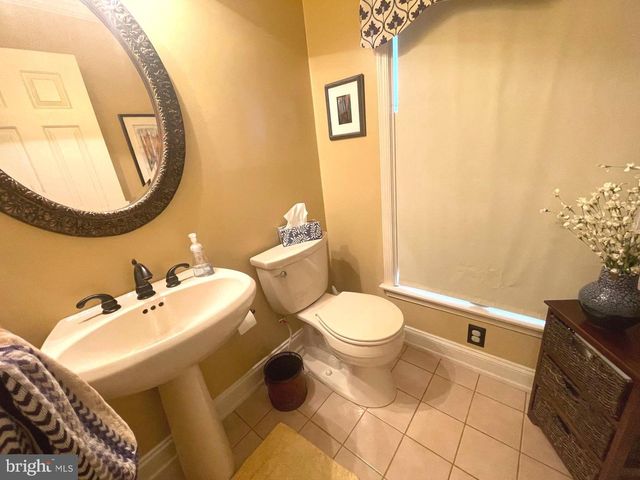 215 STEFFIE DR, Mount Wolf, PA 17347
