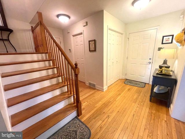 215 STEFFIE DR, Mount Wolf, PA 17347