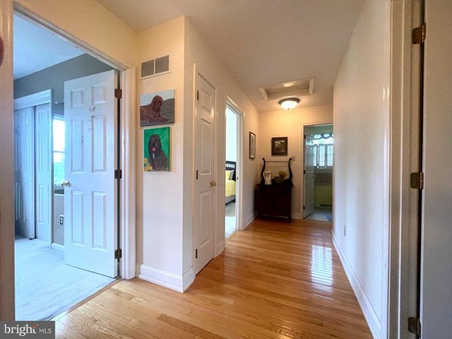 215 STEFFIE DR, Mount Wolf, PA 17347