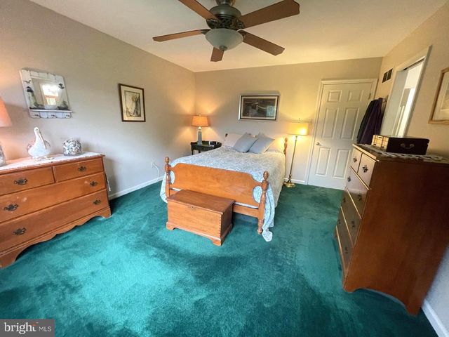 215 STEFFIE DR, Mount Wolf, PA 17347