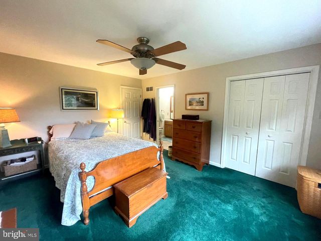 215 STEFFIE DR, Mount Wolf, PA 17347