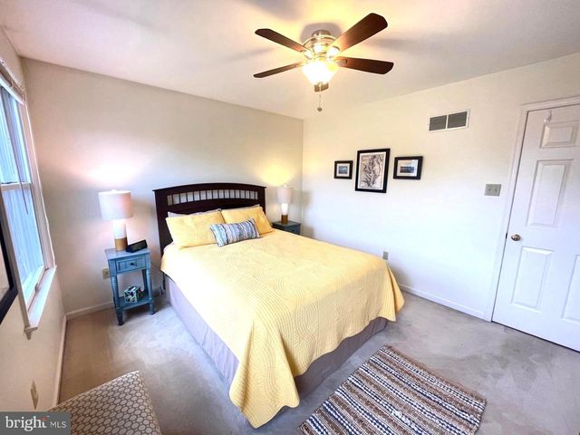 215 STEFFIE DR, Mount Wolf, PA 17347