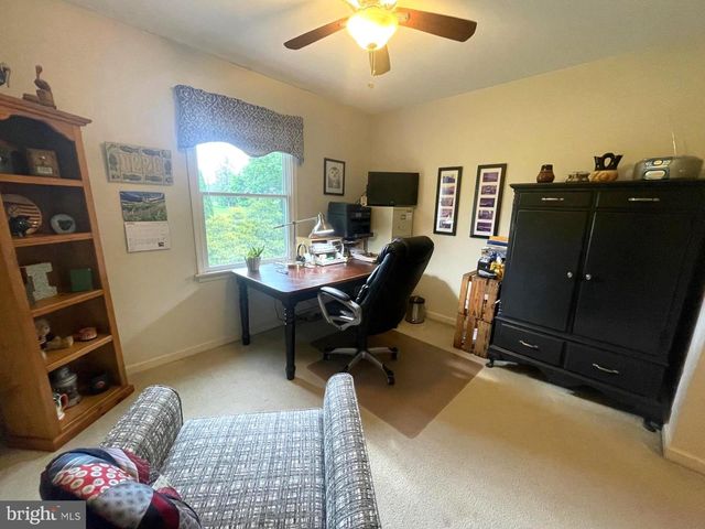 215 STEFFIE DR, Mount Wolf, PA 17347