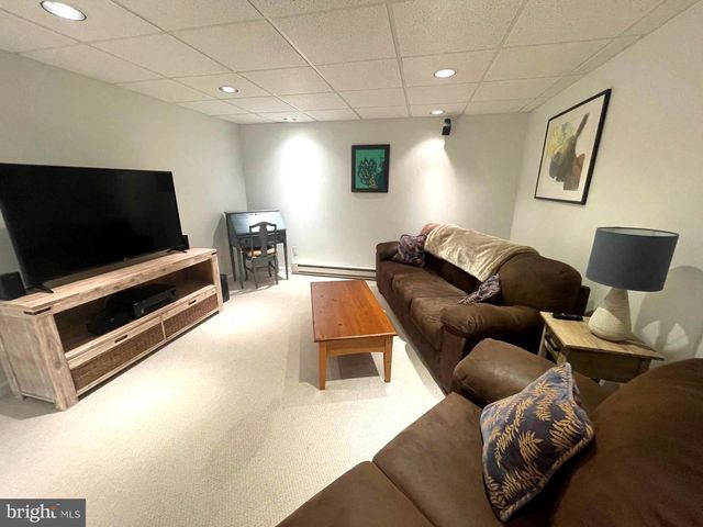 215 STEFFIE DR, Mount Wolf, PA 17347