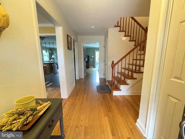 215 STEFFIE DR, Mount Wolf, PA 17347