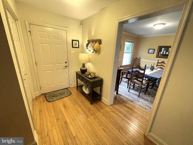 215 STEFFIE DR, Mount Wolf, PA 17347