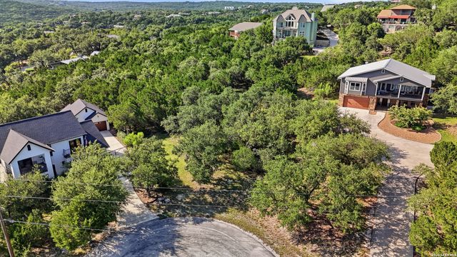 142 Bluejay Ct, Canyon Lake, TX 78133