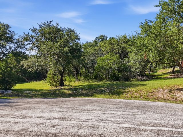 142 Bluejay Ct, Canyon Lake, TX 78133
