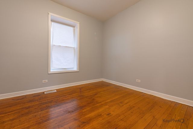 7750 S Saginaw Avenue 1, Chicago, IL 60649