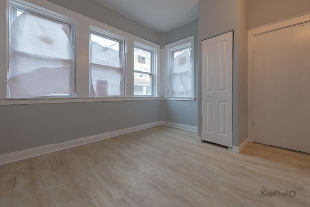 7750 S Saginaw Avenue 1, Chicago, IL 60649