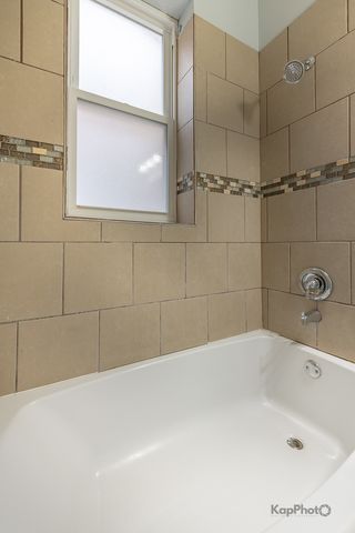 7750 S Saginaw Avenue 1, Chicago, IL 60649