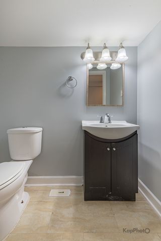 7750 S Saginaw Avenue 1, Chicago, IL 60649