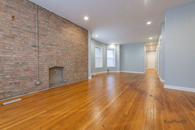 7750 S Saginaw Avenue 1, Chicago, IL 60649