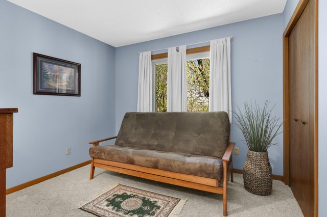 900 Garrison Court, Burnsville, MN 55337