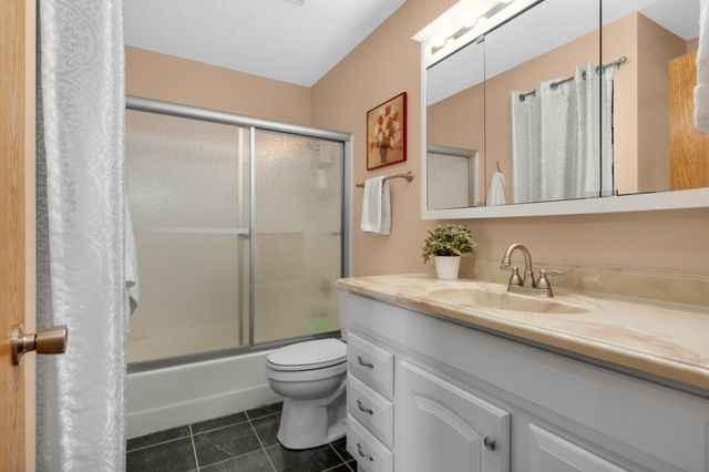 900 Garrison Court, Burnsville, MN 55337