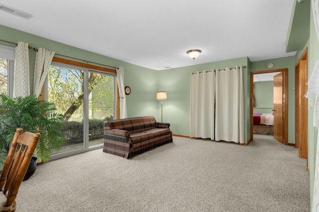 900 Garrison Court, Burnsville, MN 55337