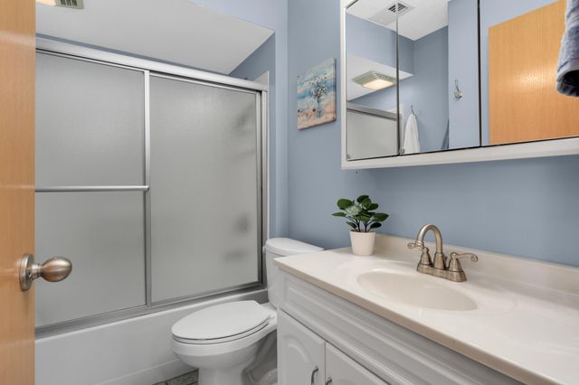 900 Garrison Court, Burnsville, MN 55337