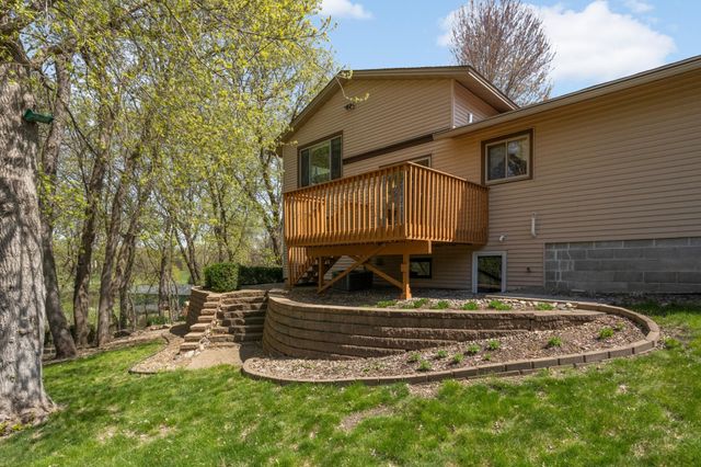 900 Garrison Court, Burnsville, MN 55337