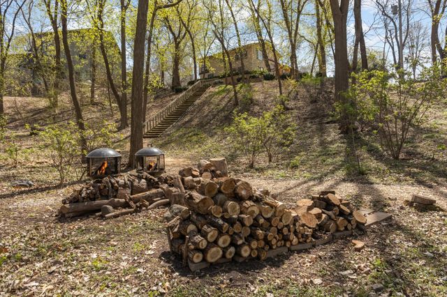 900 Garrison Court, Burnsville, MN 55337