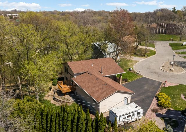 900 Garrison Court, Burnsville, MN 55337