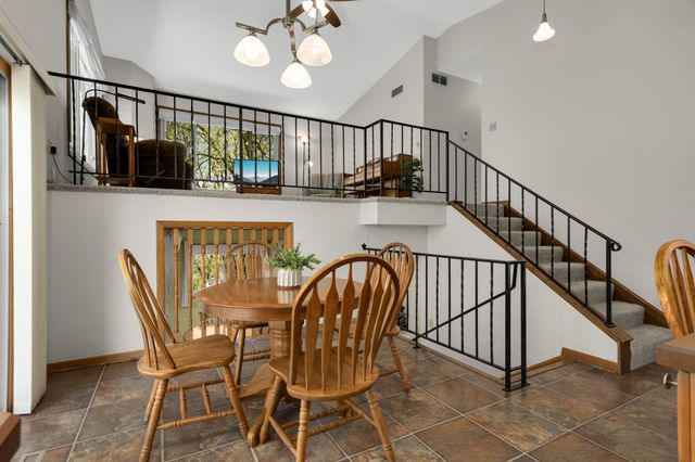 900 Garrison Court, Burnsville, MN 55337