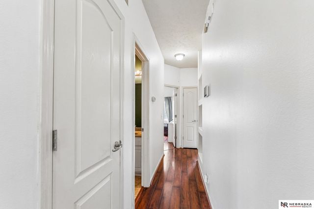 1507 Ridgeview Drive, Papillion, NE 68046
