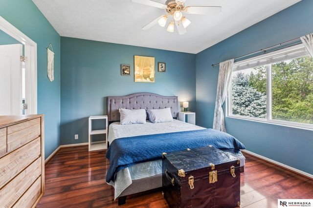 1507 Ridgeview Drive, Papillion, NE 68046