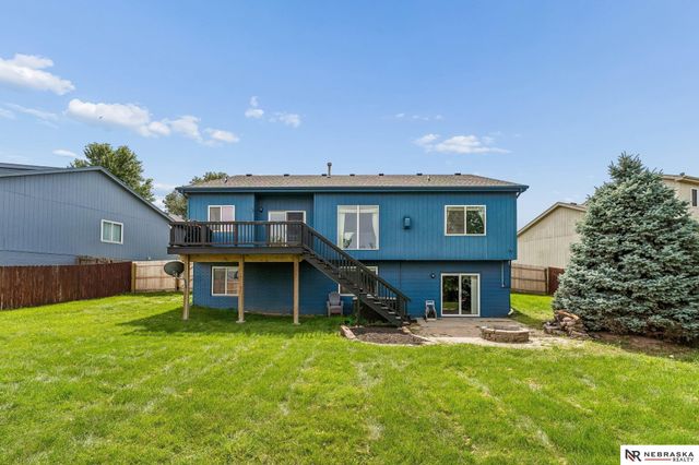 1507 Ridgeview Drive, Papillion, NE 68046