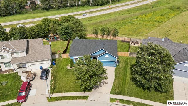 1507 Ridgeview Drive, Papillion, NE 68046