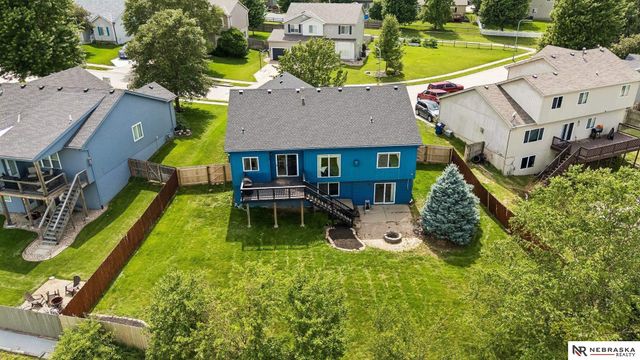 1507 Ridgeview Drive, Papillion, NE 68046