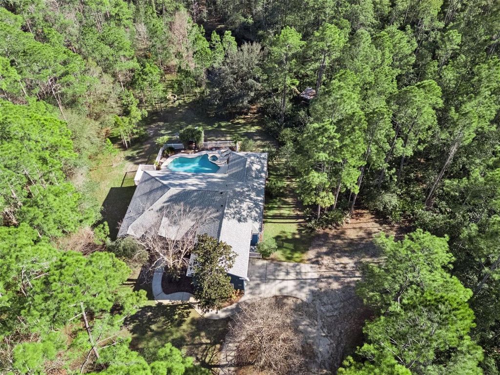 Image 5 of property listing at 3441 HICKORY CREEK ROAD, Deltona, FL 32738