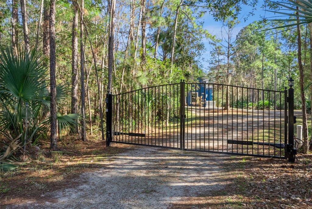 Image 6 of property listing at 3441 HICKORY CREEK ROAD, Deltona, FL 32738