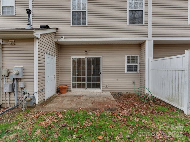 3427 Calpella Court, Charlotte, NC 28262