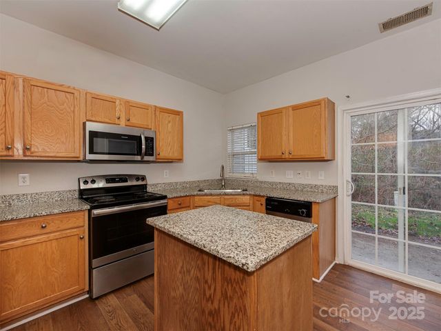 3427 Calpella Court, Charlotte, NC 28262