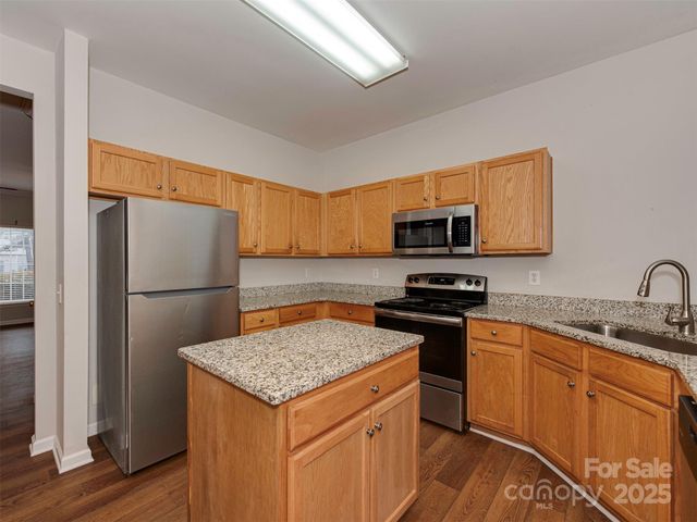 3427 Calpella Court, Charlotte, NC 28262